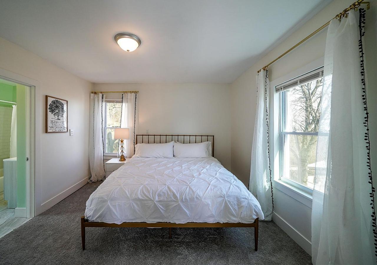 Villa Tremont! 7 Min To Downtown Cleveland Exterior foto